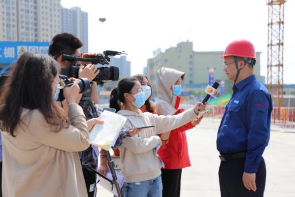 中央媒體采訪團聚焦水電八局岳陽東風湖治理工程