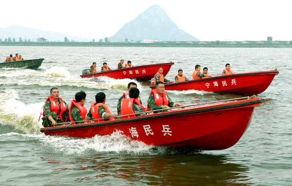 國網(wǎng)寧?？h供電公司為“抗災治患”在8個供電所均組建應急救援隊