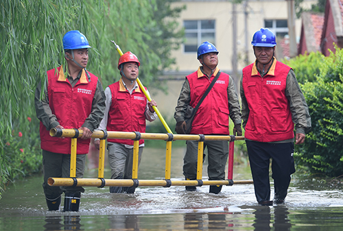 趕考爭先架心橋——國家電網河北電力共產黨員服務隊發(fā)展紀實