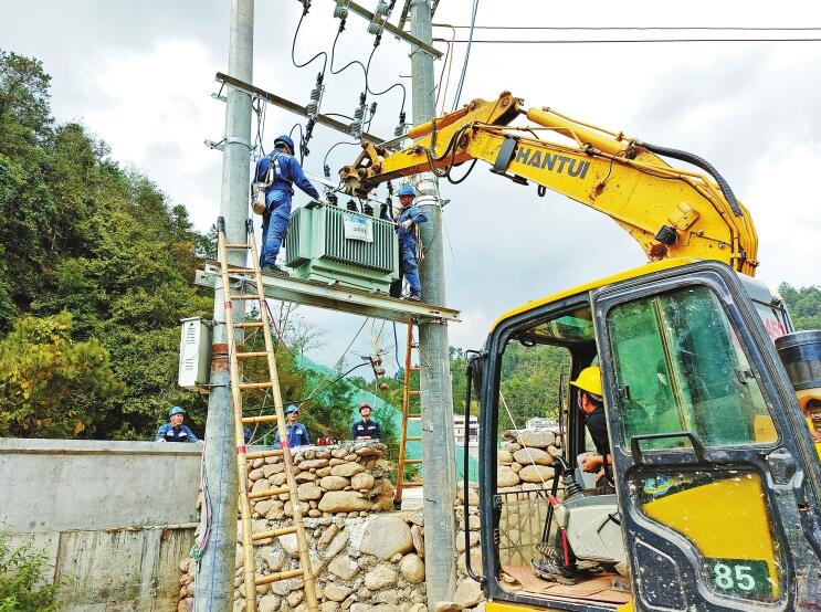 南方電網(wǎng)公司加強(qiáng)農(nóng)村電網(wǎng)建設(shè)，以充足電力激發(fā)鄉(xiāng)村活力