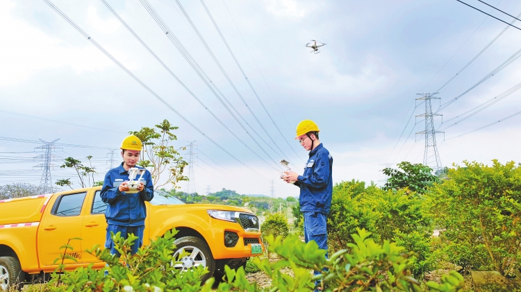 廣東揭陽供電局科技護航220千伏岐揭乙線