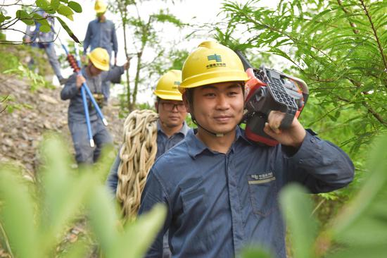 廣西崇左供電局輸電線路運(yùn)維一班：南國(guó)邊境的“光明衛(wèi)士”