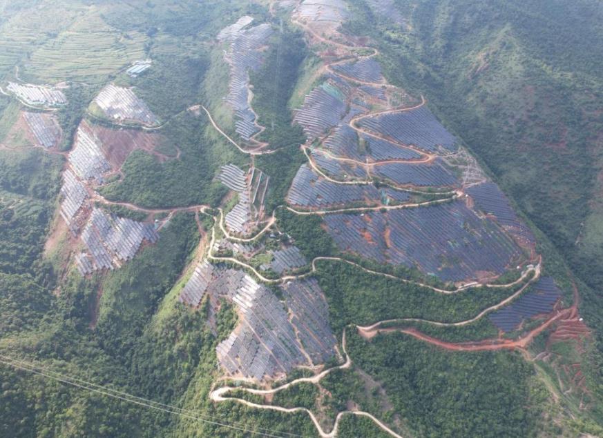 國家電投橫山50兆瓦光伏發(fā)電項(xiàng)目(二期)工程并網(wǎng)發(fā)電