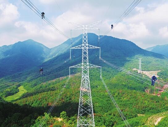 廣東電網(wǎng)近十年來最長(zhǎng)輸電線路工程竣工投產(chǎn)